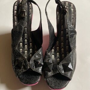 Wedge heels